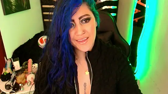 scarleth_blue webcam