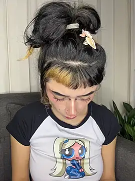 baby_akuma webcam