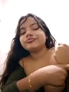 Daniela-Peruana webcam