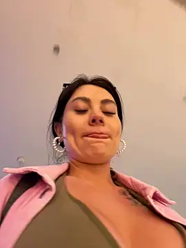 Wet__Bunny webcam