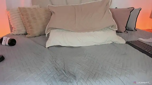 _luuciana_ webcam