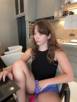 Sarahhh_xxx webcam