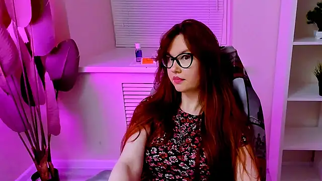 CarolGiggly webcam