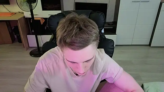 angryzan webcam