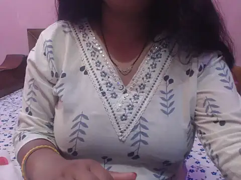 cute-priy webcam