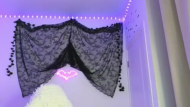 LilithMadden webcam