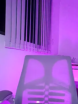 lilaa_sky webcam