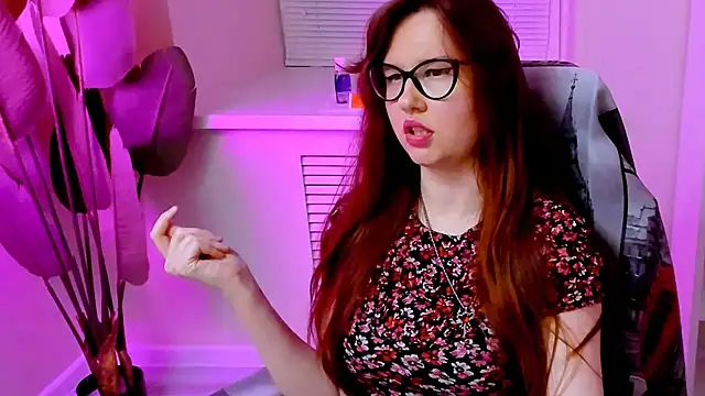 CarolGiggly webcam