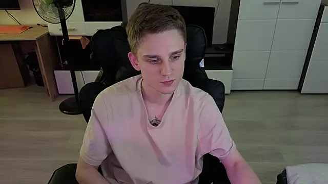 angryzan webcam