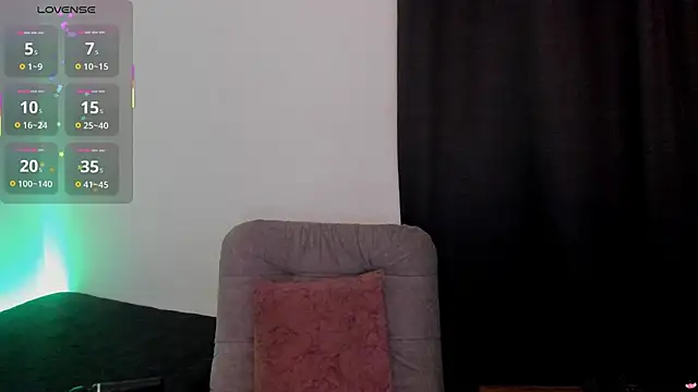 liily_moore webcam
