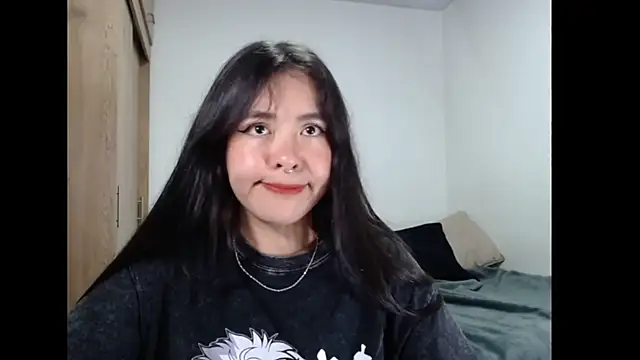 EloiseJun webcam