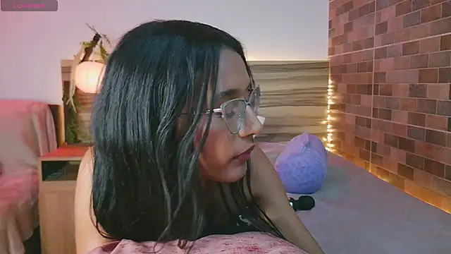 luna_valen webcam