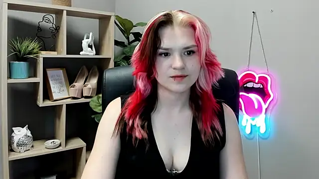 SweetLilyxo webcam