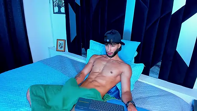 Emmet_CollinsJS webcam