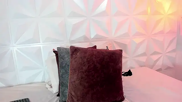 lucy_rouse1 webcam