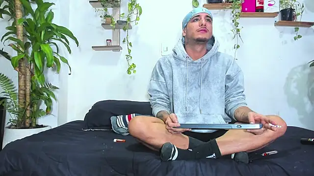 Adam_Borsalino webcam