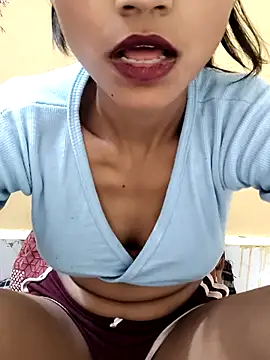 Hotty_Ishu webcam