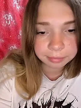 Zuli_Kiska webcam