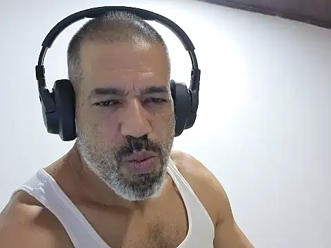 jackbigcock11 webcam