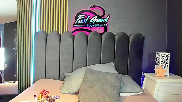 Nicolette_ks_ webcam