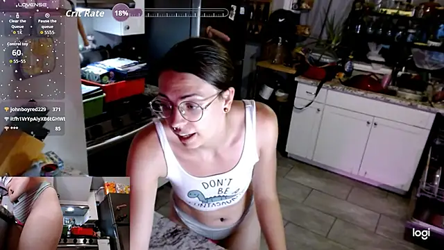 KierBearKisses webcam