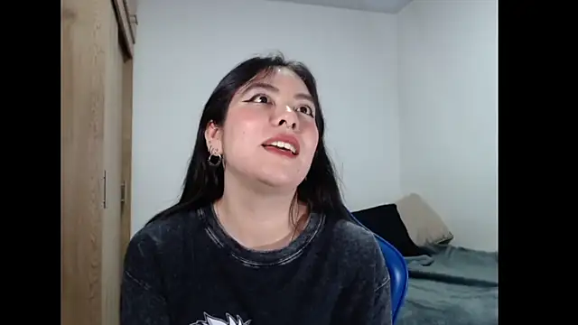 EloiseJun webcam