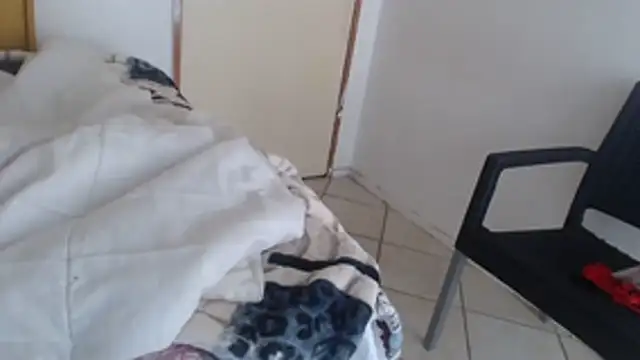 Bella_2025 webcam