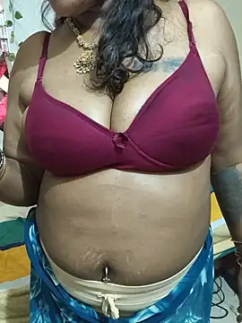 Spoorthi_9999 live cam on StripChat