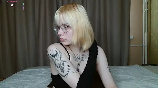 KellePourier webcam