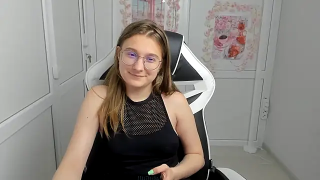 Mia_kristal webcam