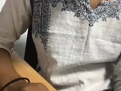 Maanvi_Gill webcam
