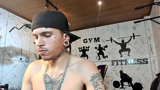 Valentino_Knox webcam