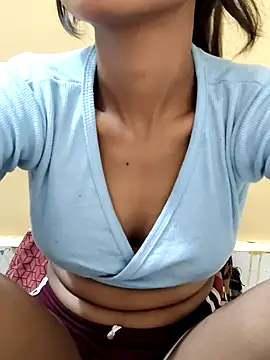 Hotty_Ishu webcam