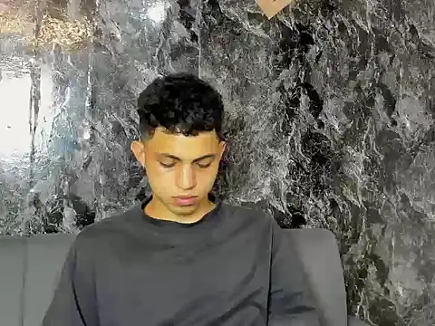 cameron_lux77 webcam