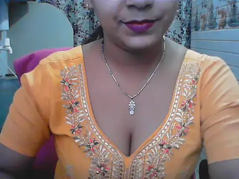 LovingPihu webcam