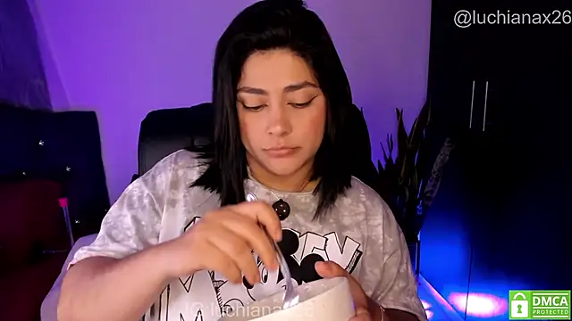 lucy26_ webcam