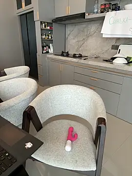 Sarahhh_xxx webcam