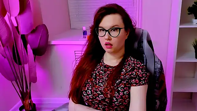CarolGiggly webcam