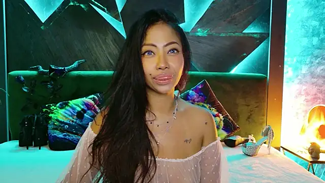 ElyaQuinn webcam