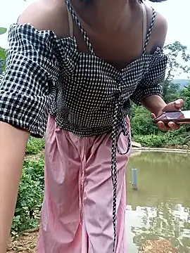 Linda-yiyi webcam