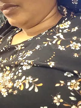 Tamil_Hot_Ammukutty live cam on StripChat