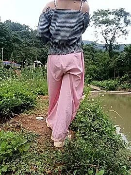 Linda-yiyi webcam
