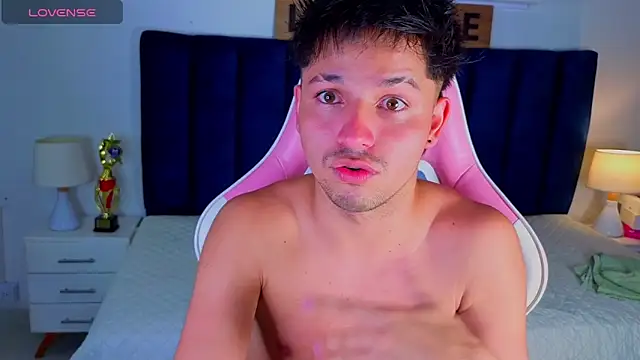 Watch Issac_james_ live on EroticFlix - High definition streams