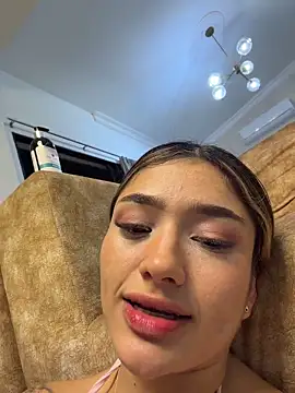 Watch Arianavillada live on EroticFlix - High definition streams