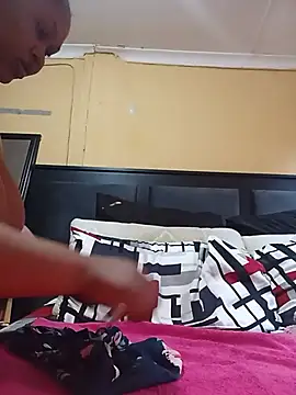 JuicyMilkyTizzy