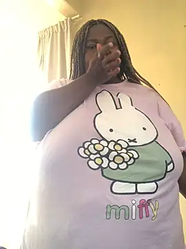 bustytitsxxx webcam