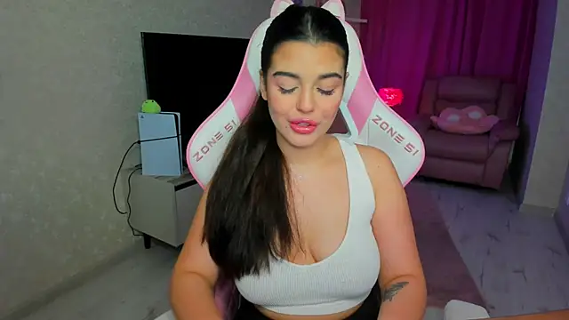 AlluringAriel webcam