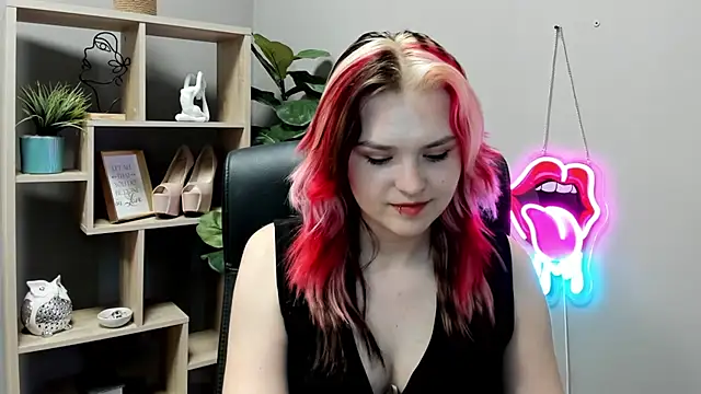 SweetLilyxo webcam