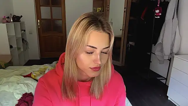 Evva_mayy webcam