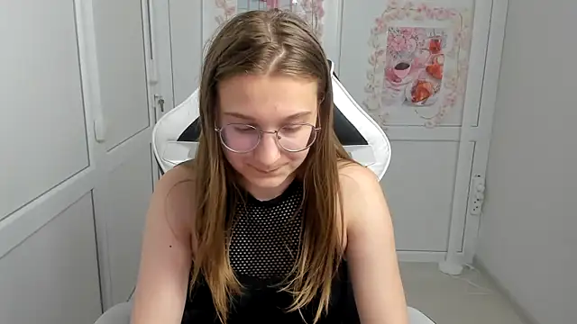 Mia_kristal webcam